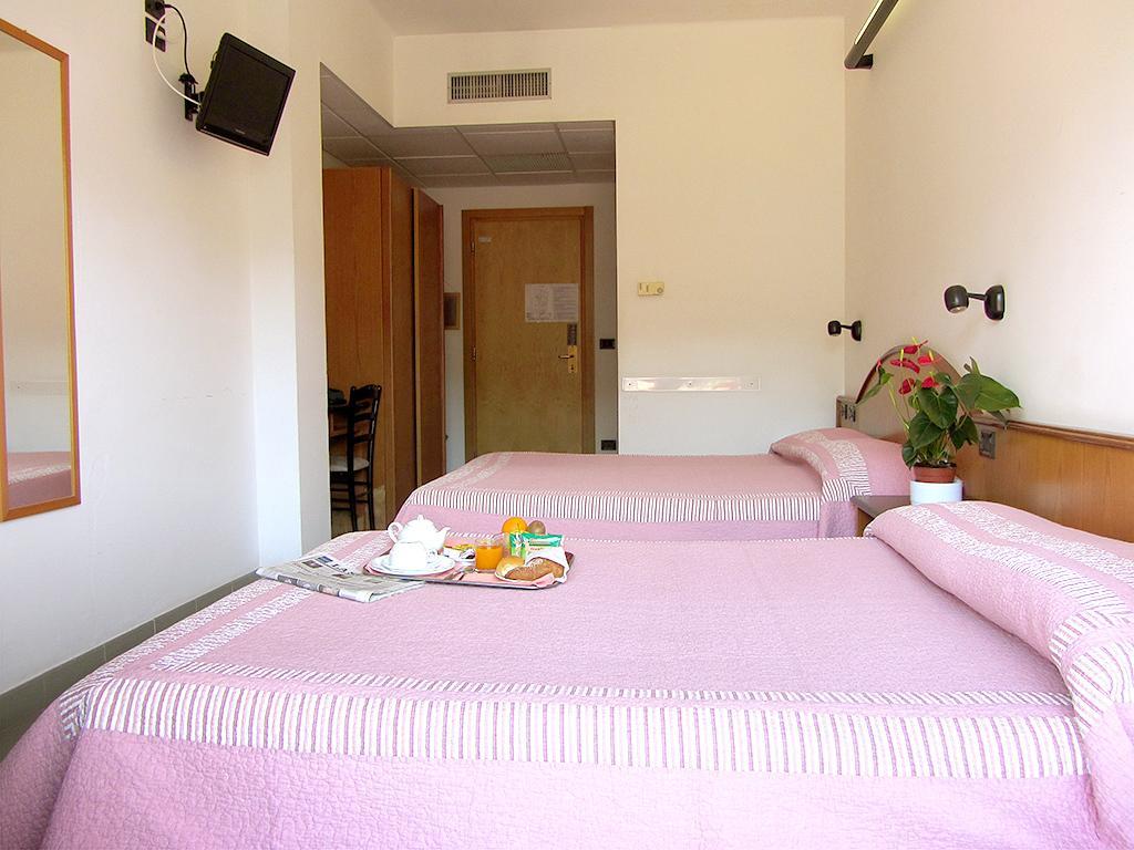 Hotel Adler อาลัสซิโอ ห้อง รูปภาพ